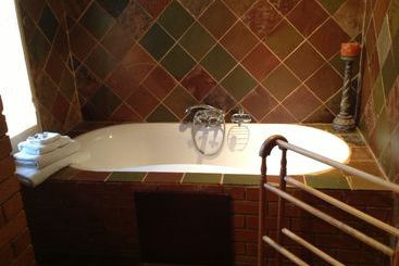 Berit Country Home & Chapel