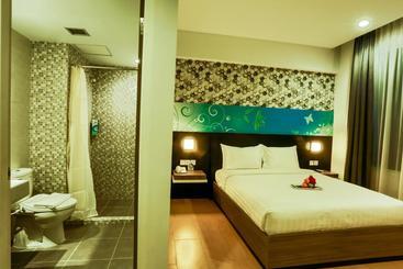 ホテル Evo Pekanbaru