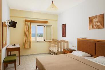 Fotis Studios Apartments