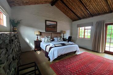 بيت ريفى Ganora Guest Farm, Camping And Excursions