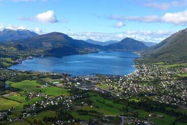 Havila Hotel Ivar Aasen