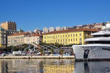 Hostel Kvarner