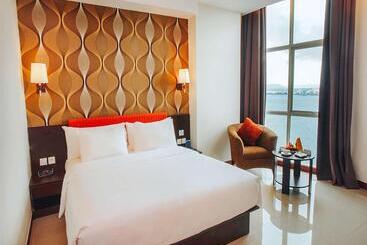 בית מלון כפרי Best Western The Lagoon