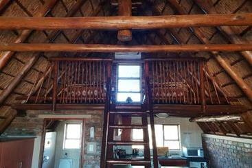 Отель Charihandra Game Lodge