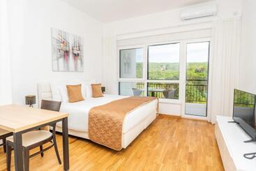 هتل Fruške Residences