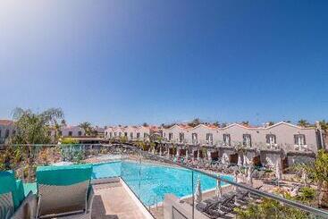 ホテル Livvo Los Calderones - Adults Recommended