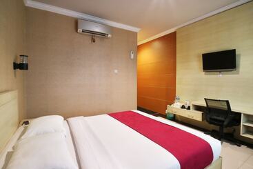 Szálloda Raja Residence