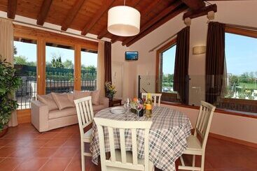 호텔 Residence Borgo Mondragon