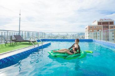 هتل Maxhome Luxury