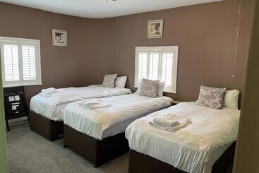 בית מלון כפרי The Crown