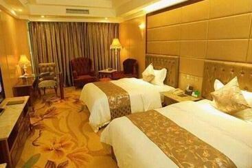 هتل Wyndham Garden Chengdu Huashuiwan