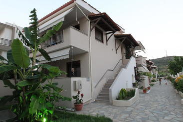 Meliton Inn Hotel & Suites By The Beach