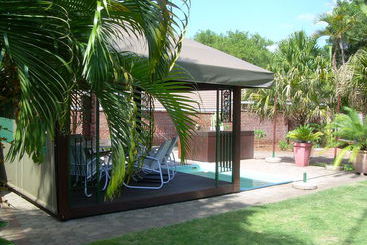 پانسیون Matoppi Guest House