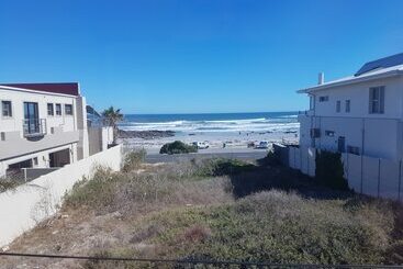 פנסיון Melkbosch Guesthouse