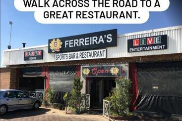 דירות לתיירים Rudman Townhouses   Family Apartment