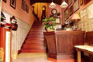 Escuder Apartamentos Turísticos