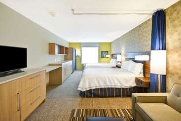 فندق Home2 Suites By Hilton Decatur Ingalls Harbor
