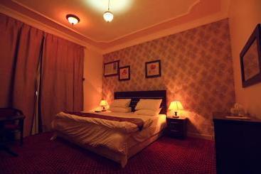هتل Night For You Suite Apartment 1