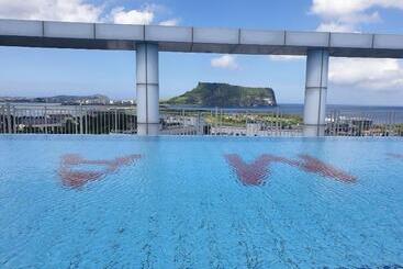 בית מלון כפרי The Best Jeju Seongsan