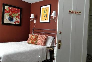 تختخواب و صبحانه My Rosegarden Guest Rooms