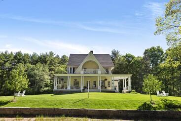 مبيت وإفطار Noble House Inn