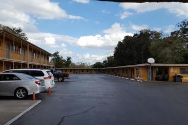 Budget Motel