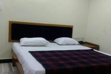 Отель Krishna Grand Inn