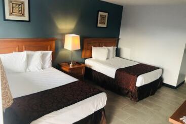 בית מלון כפרי Sunrise Inn