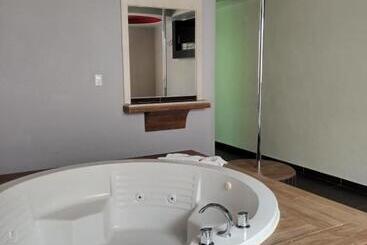 Hotel & Villas 7