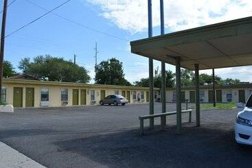 فندق على الطريق Delux Inn Big Spring