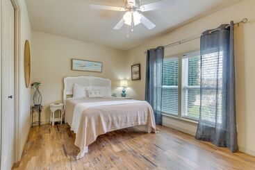 بيت ريفى Charming Gulf Breeze Home ~ 7 Mi To Beaches!