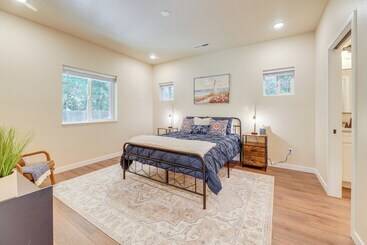 بيت ريفى Family Friendly Florence Home: 3 Mi To The Coast!