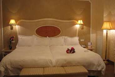 فندق Bossh Alicia