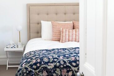 コテージ Alkina Old Quarter Luxury Accommodation