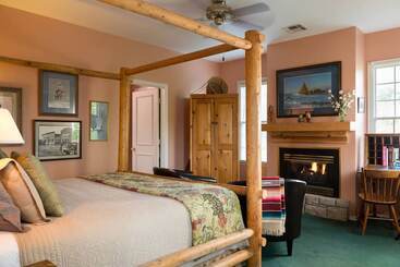 مبيت وإفطار Montford Inn & Cottages