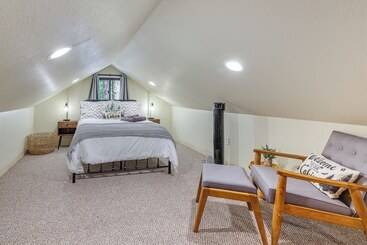 별장 California Mountain Cabin W/ Lake Access & Deck!