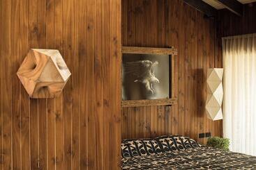 בית מלון כפרי Sea Sea