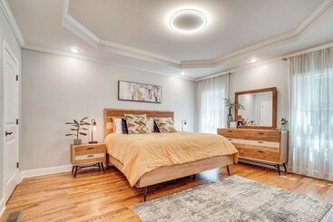 بيت ريفى Lakefront Hiawassee Retreat W/ Dock + Hot Tub!