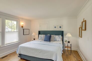 کلبه Port Clinton Home W/ Lake View   Walk To Beach!