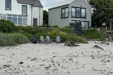 Rezydencja Unique House In An Idyllic Situation On A Beach