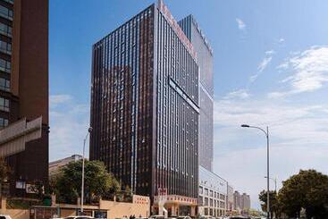 Vienna International Hotel Kunming Guangfu Road Aegean Shopping Center