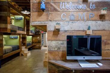 هاستل Podshare East Hollywood