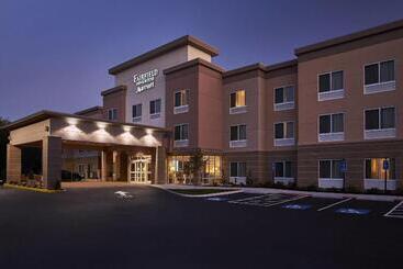 Отель Fairfield Inn & Suites By Marriott Alexandria,virginia