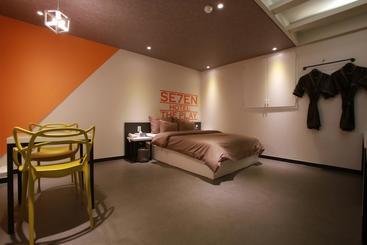 Motel 7th Street  The Play