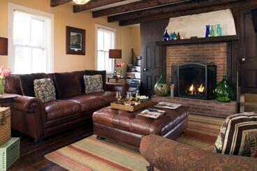 Pheasant Field Bed And Breakfast