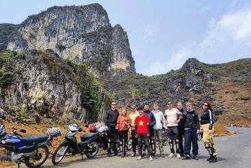 Bong Hostel Ha Giang Loop