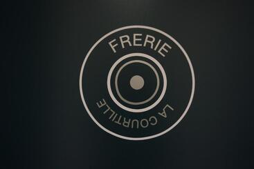 فندق Hôtel Courtille De Solutré