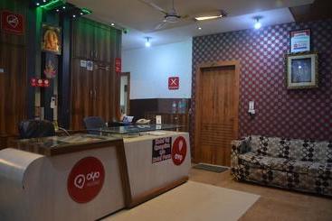 هتل Paras Residency