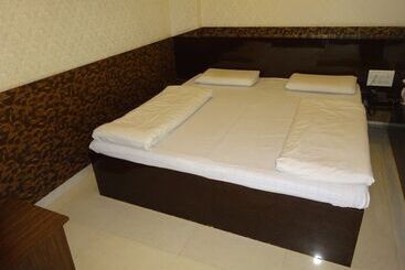 בית מלון כפרי Shri Hari Prem