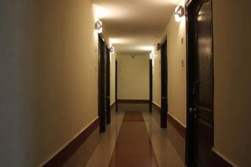 ホテル Charu Comforts